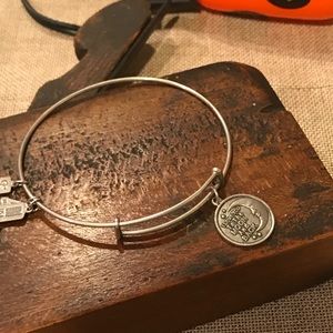 Love you to the moon and back Bracelet